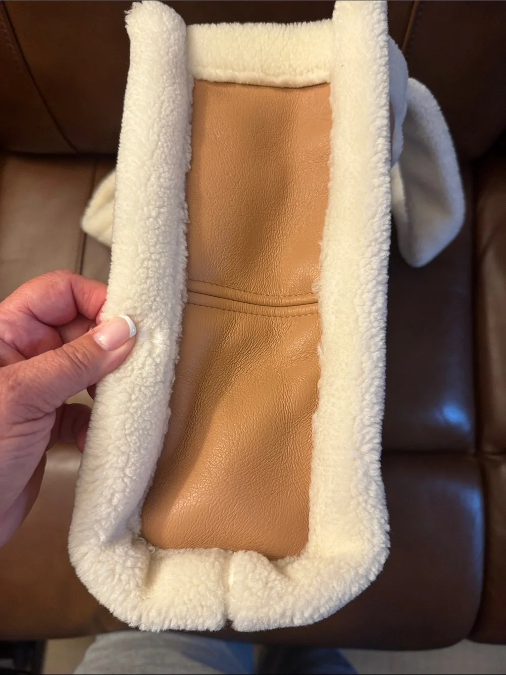 NWOT Stand Studio Lolita beige/white shearling tote bag